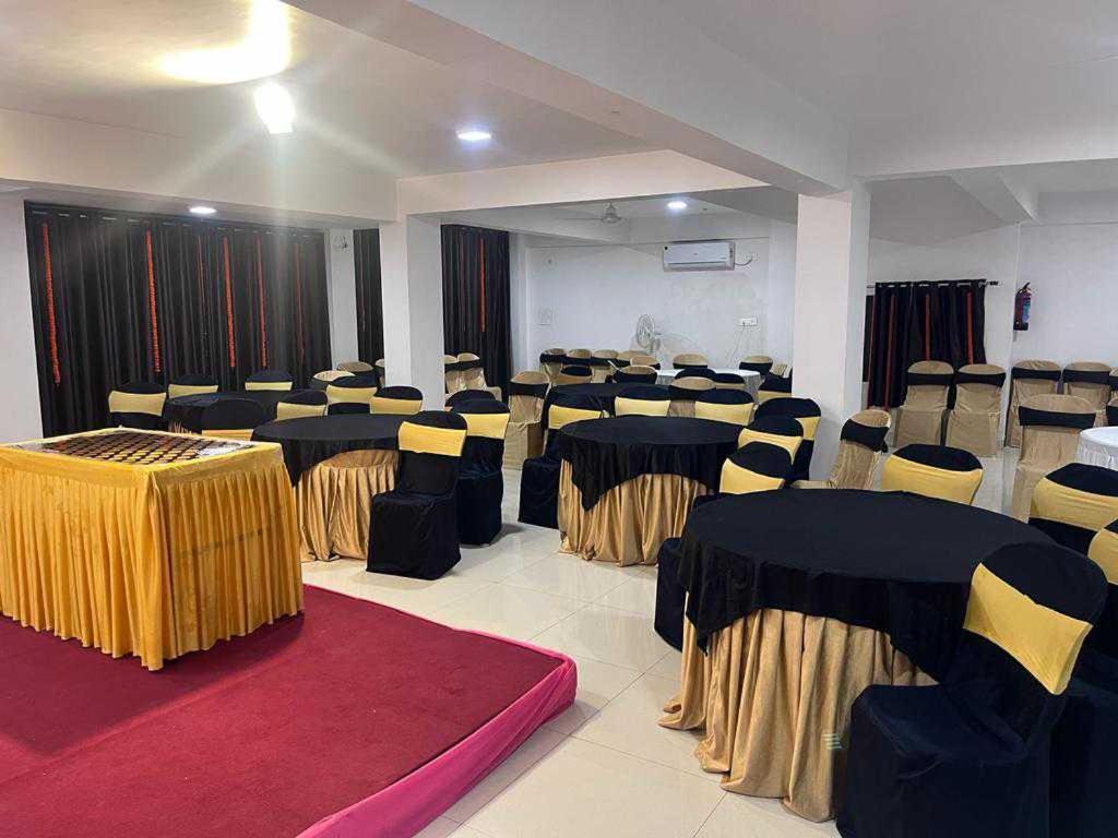 Oyo Hotel Happy Homes 博帕尔 外观 照片